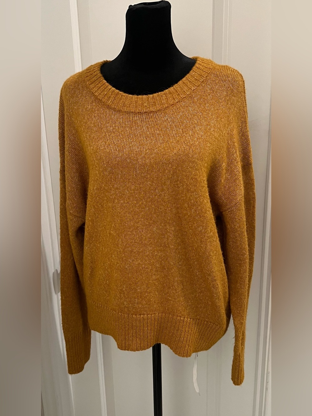 Old Navy Crewneck Sweater in Mustard Gold